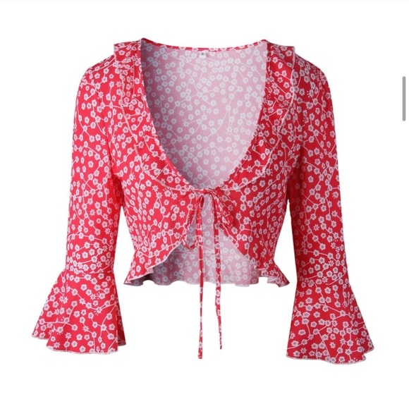 Adorable Front Tie Crop Top - Picture 6 of 8